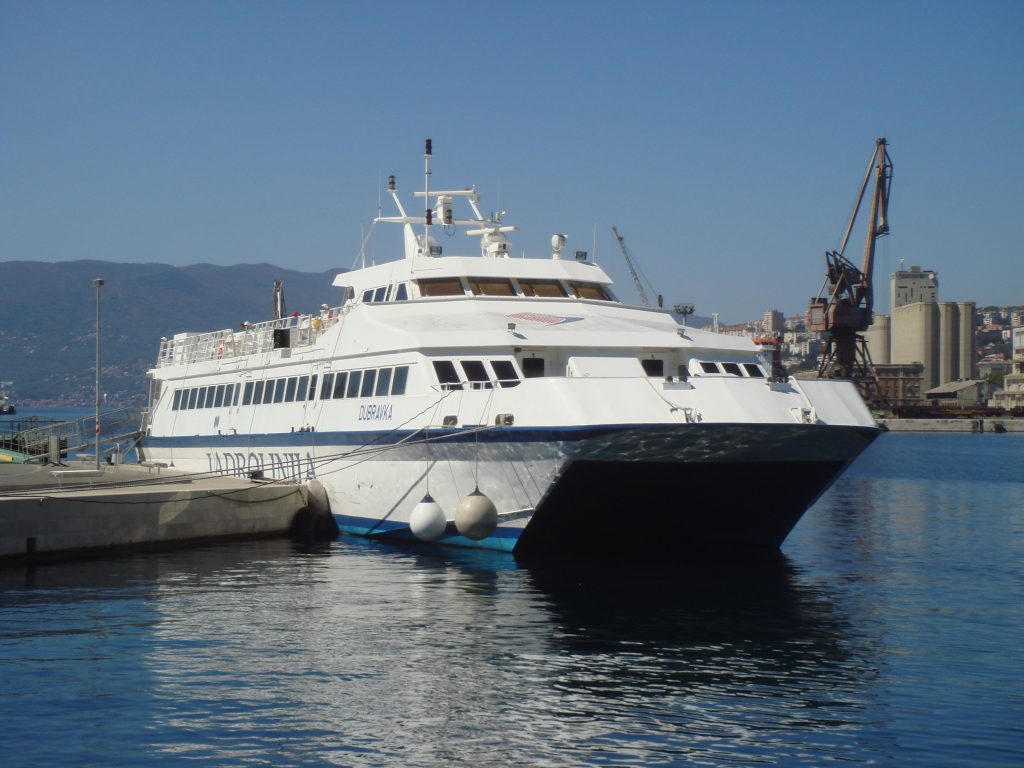 MAG Seefahrtschule Zadar FAQ Definitionen Schiffe Passagierschiffe Fähren HSC Vessel Wasserfahrzeuge Bestimmungen