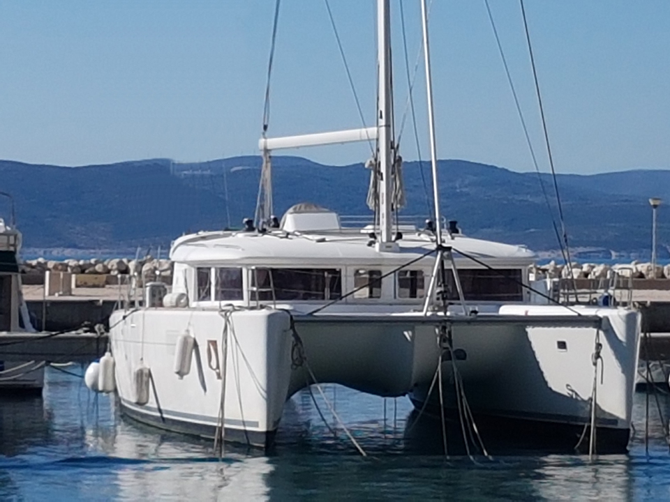 MAG Seefahrtschule Zadar FAQ Definitionen Yachten Segelyacht Katamaran Wasserfahrzeuge Bestimmungen